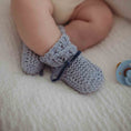 Load image into Gallery viewer, Blue Merino Wool Bonnet & Booties