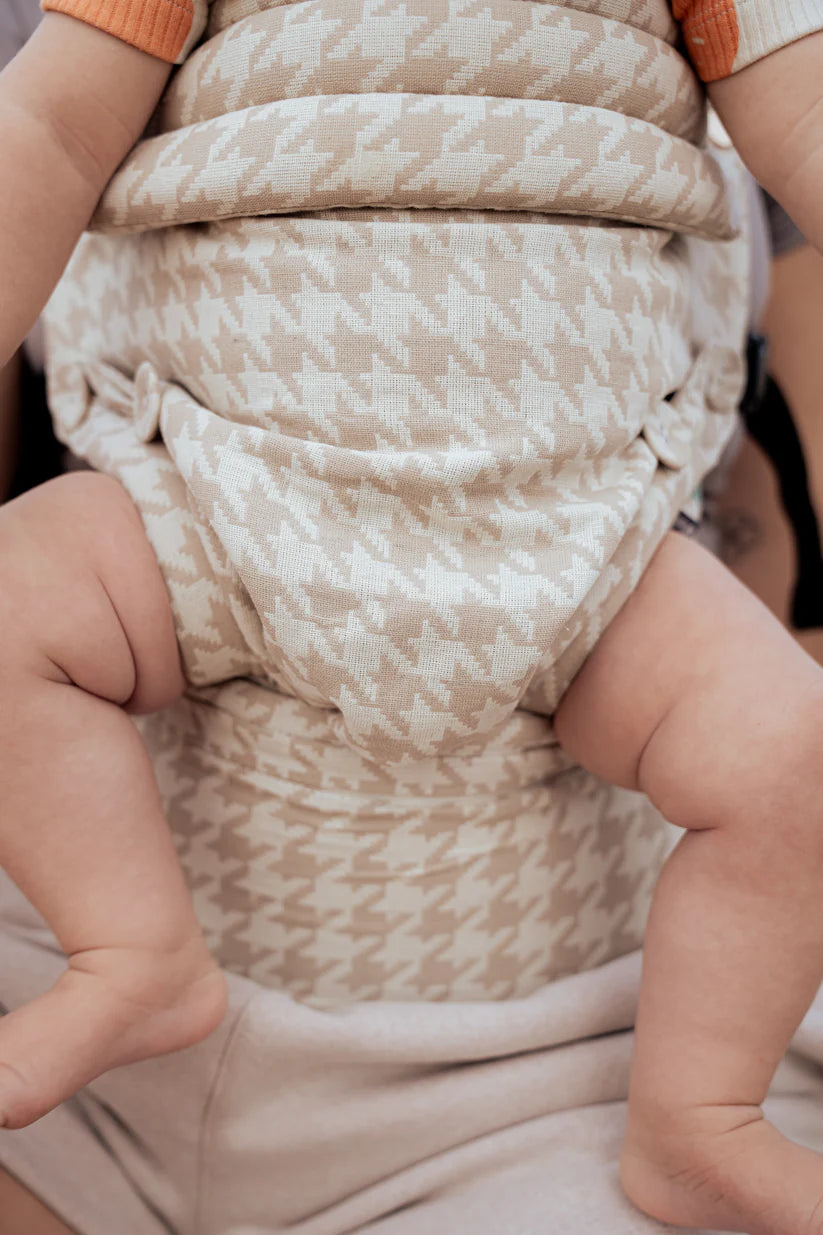 Two Can Baby Carrier - Houndstooth Beige Tweed